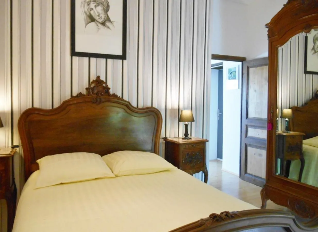Holiday home Relais Du Temple Villa Mornans